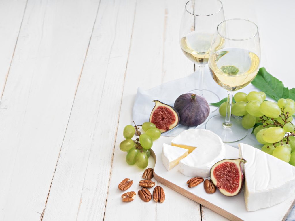 Foods to Pair With Refrigerated White Wine